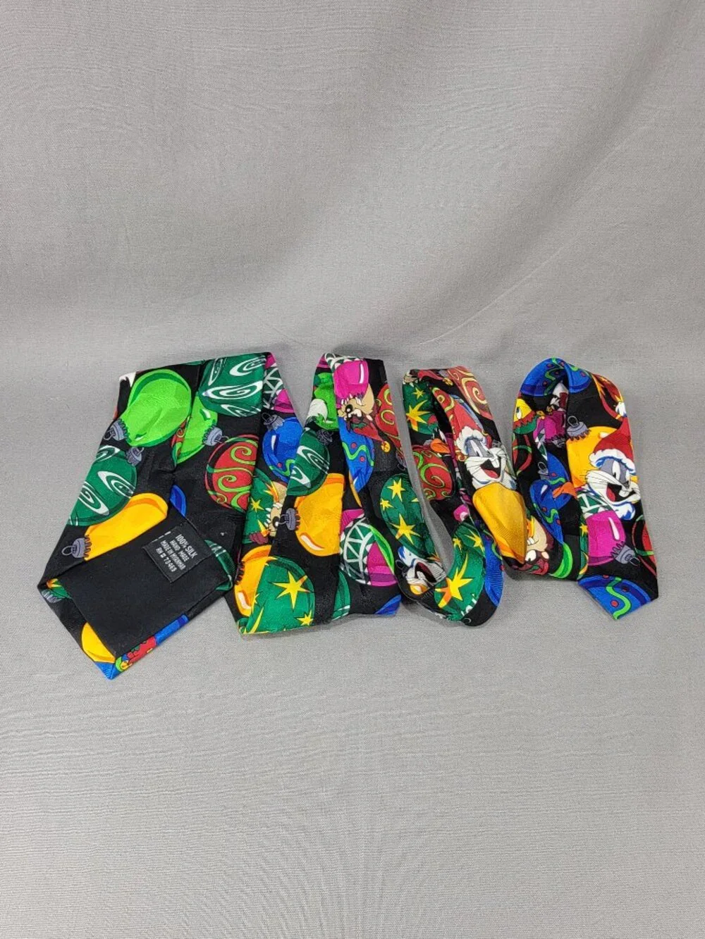Looney Tunes Mania pre owned